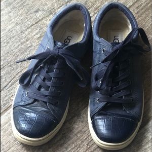 Ugg Blue Sneakers Size 7 1/2 Leather Comfortable